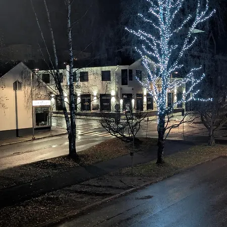 5- And Cozy Apartment, Free Parking